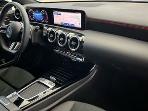 Mercedes Clase A 180 Compacto  - Foto 2