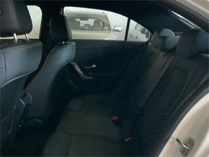 Mercedes Clase A 180 Sedán  - Foto 2