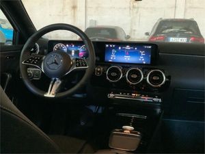 Mercedes Clase A 180 Sedán  - Foto 2