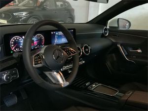 Mercedes Clase A 180 Sedán  - Foto 2