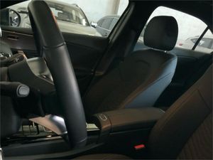 Mercedes Clase A 180 Sedán  - Foto 2