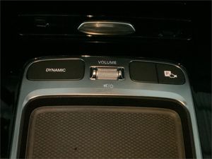 Mercedes Clase A 180 Sedán  - Foto 2