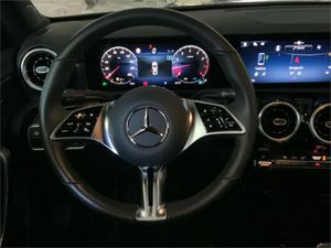 Mercedes Clase A 180 Sedán  - Foto 2