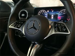 Mercedes Clase A 180 Sedán  - Foto 2