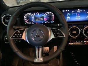 Mercedes Clase A 180 Sedán  - Foto 2