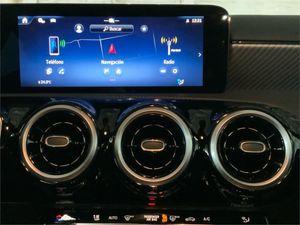 Mercedes Clase A 180 Sedán  - Foto 2