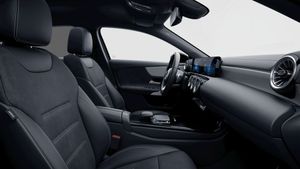 Mercedes Clase A Sedán A 200 d  - Foto 2