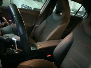 Mercedes Clase A 200 d  - Foto 2