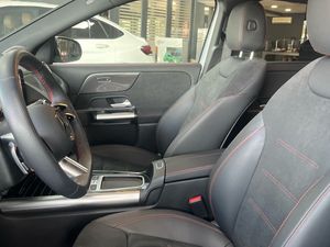 Mercedes GLA 200 d  - Foto 2