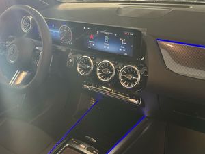 Mercedes GLA 200 d AMG Line (EURO 6d)  - Foto 2