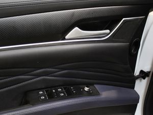 DFSK F5 1.5T Classic  - Foto 2