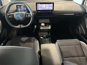 MG MG4 64kWh Luxury  - Foto 2