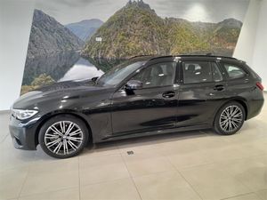 BMW Serie 3 320d Auto.Touring  - Foto 2