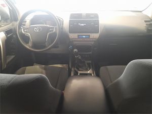 Toyota Land Cruiser 2.8 D-4D NX  - Foto 2