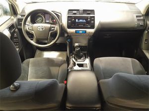 Toyota Land Cruiser 2.8 D-4D NX  - Foto 2