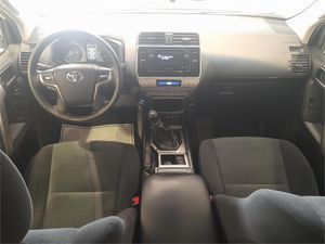 Toyota Land Cruiser 2.8 D-4D NX  - Foto 2