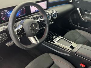 Mercedes Clase A 200 d Compacto  - Foto 2