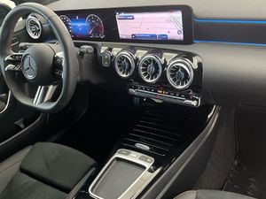 Mercedes Clase A 200 d Compacto  - Foto 2