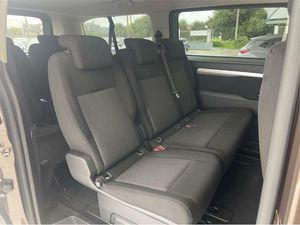 Peugeot Traveller Business BlueHDi 120 S&S 6 Vel MAN Long  - Foto 2