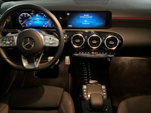 Mercedes Clase A 200 d AMG Line (EURO 6d)  - Foto 2