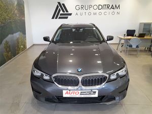 BMW Serie 3 318d Auto.Touring  - Foto 2