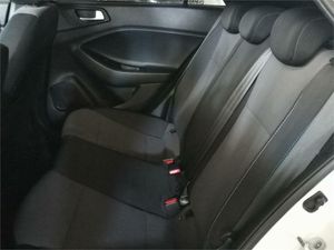 Hyundai i20 1.2 MPI Klass Go! Nav  - Foto 2