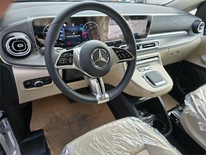 Mercedes Clase V 300 d Avantgarde Extralargo  - Foto 2