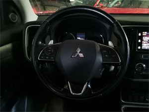 Mitsubishi Outlander 200 MPI Motion CVT 2WD 5 Plazas  - Foto 2