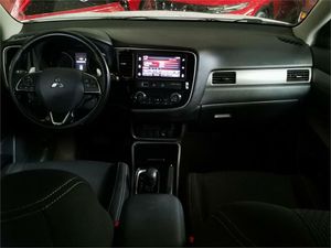 Mitsubishi Outlander 200 MPI Motion CVT 2WD 5 Plazas  - Foto 2