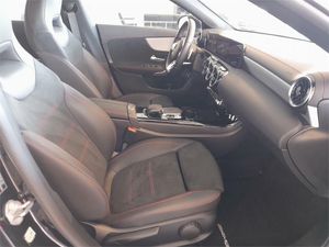 Mercedes CLA 200 D DCT 4MATIC Shooting Brake  - Foto 2