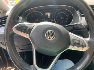 Volkswagen Passat Variant Executive 2.0 TDI 110kW DSG   - Foto 14