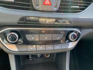 Hyundai i30 1.5 DPI ESSENCE   - Foto 15