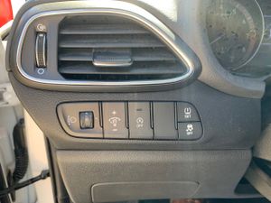 Hyundai i30 1.5 DPI ESSENCE   - Foto 20