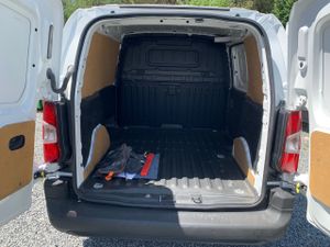 Peugeot Partner Pro Standard 600kg BlueHDi 73kW   - Foto 7