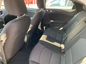 Kia XCeed 1.0 TGDi Drive 120   - Foto 12