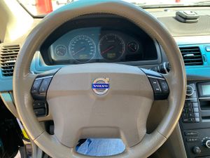 Volvo XC90 D5 EXECUTIVE AUTO 7 PLAZAS   - Foto 17