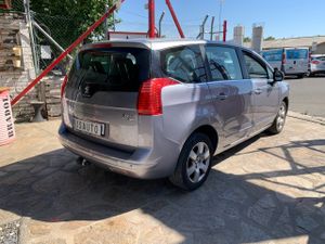 Peugeot 5008 ACTIVE eHDI 115 CV AUTOMATICO   - Foto 5