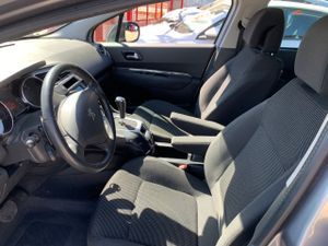 Peugeot 5008 ACTIVE eHDI 115 CV AUTOMATICO   - Foto 11
