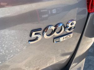 Peugeot 5008 ACTIVE eHDI 115 CV AUTOMATICO   - Foto 20