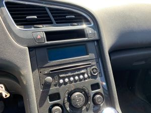 Peugeot 5008 ACTIVE eHDI 115 CV AUTOMATICO   - Foto 15