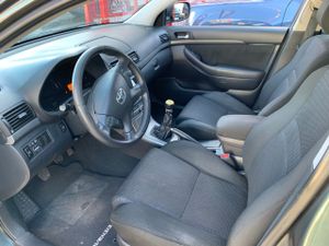 Toyota Avensis 2.2 D4D 150  - Foto 8