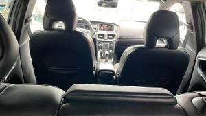 Volvo V40 2.0 D D2 R-DESING  - Foto 9