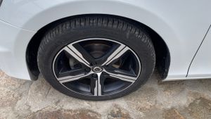 Volvo V40 2.0 D D2 R-DESING  - Foto 25