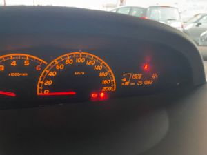 Toyota GR Yaris Yaris 5p 1.4 D-4D Sol  - Foto 5