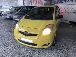 Toyota GR Yaris Yaris 5p 1.4 D-4D Sol  - Foto 2