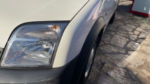 Ford Tourneo Connect 1.8 TDCI KOMBI  - Foto 18