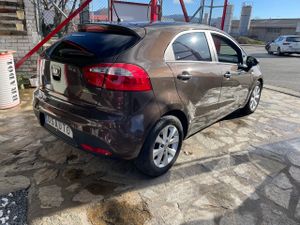 Kia Rio 5p 1.4 CVVT Drive Eco-Dynamics  - Foto 5