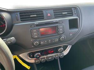 Kia Rio 5p 1.4 CVVT Drive Eco-Dynamics  - Foto 14