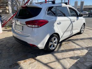 Kia Carens 1.7 CRDi VGT 141 CV x-Tech 5 plazas  - Foto 5
