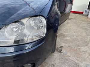 Volkswagen Golf 5p Sportline 1.6 102 CV  - Foto 21